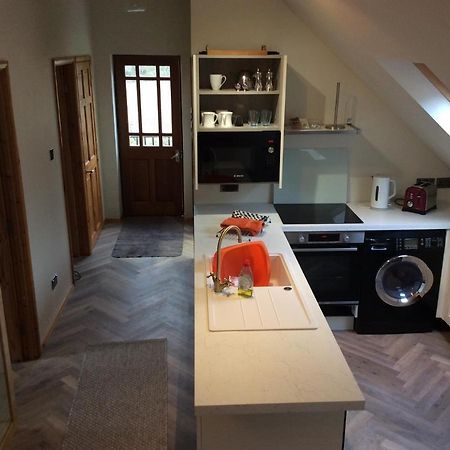 2 Bedroom Furnished Apartment In A Rural Position Stone  Extérieur photo