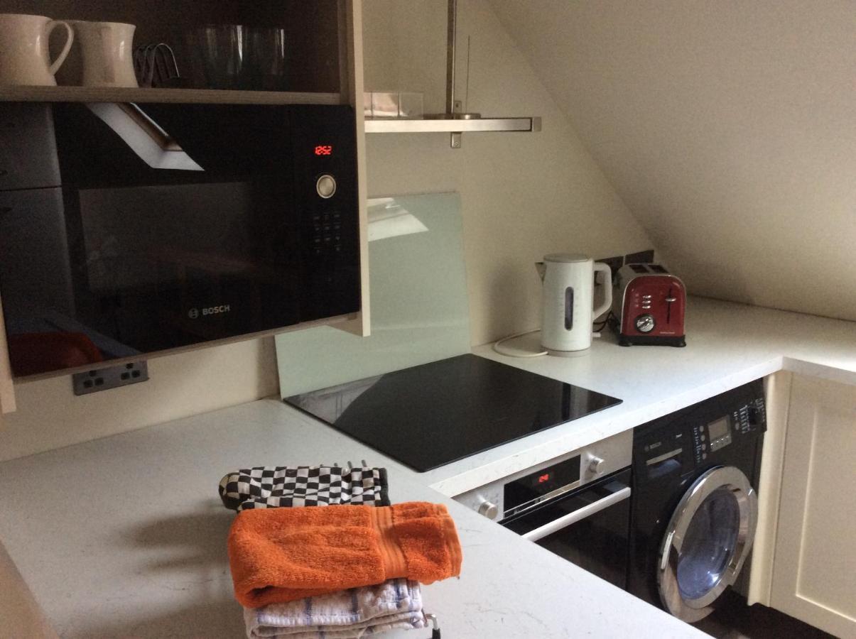 2 Bedroom Furnished Apartment In A Rural Position Stone  Extérieur photo